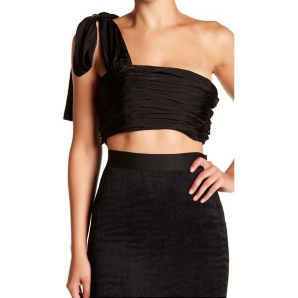 Cinq a Sept Amora One-Shoulder Black Crop